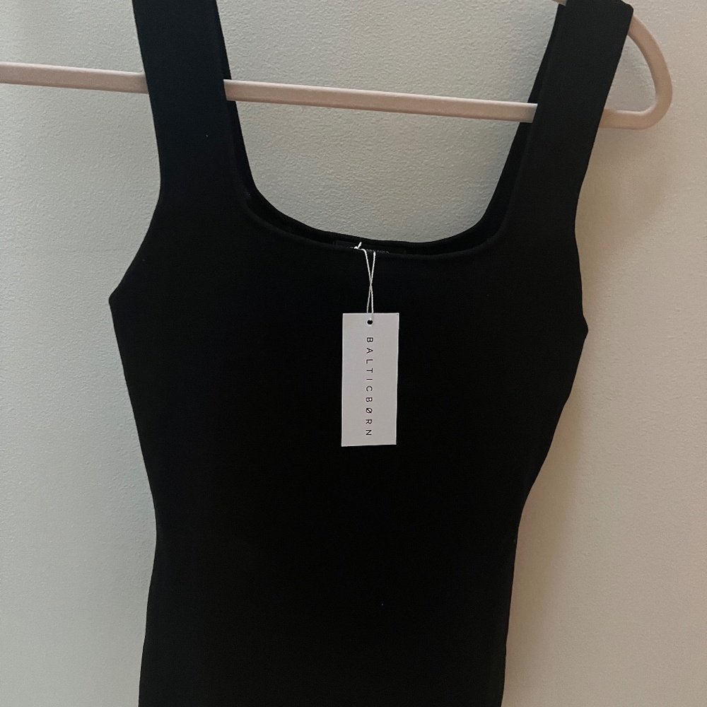 NWT Cher Knit Square Neck Tank